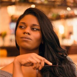 Meet your Posher, Kayla